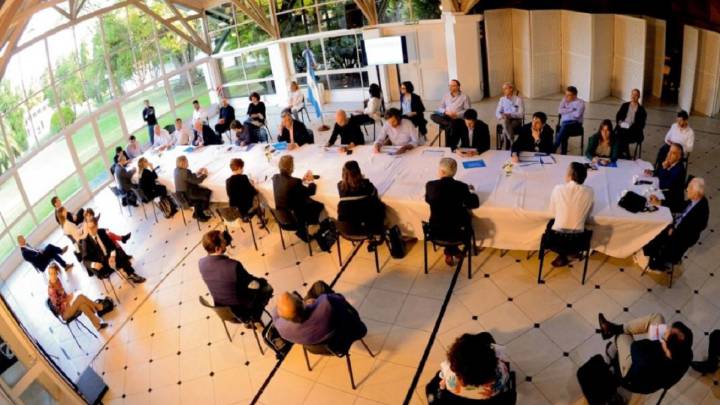 Cuarentena estricta: se define hoy en Olivos junto a gobernadores