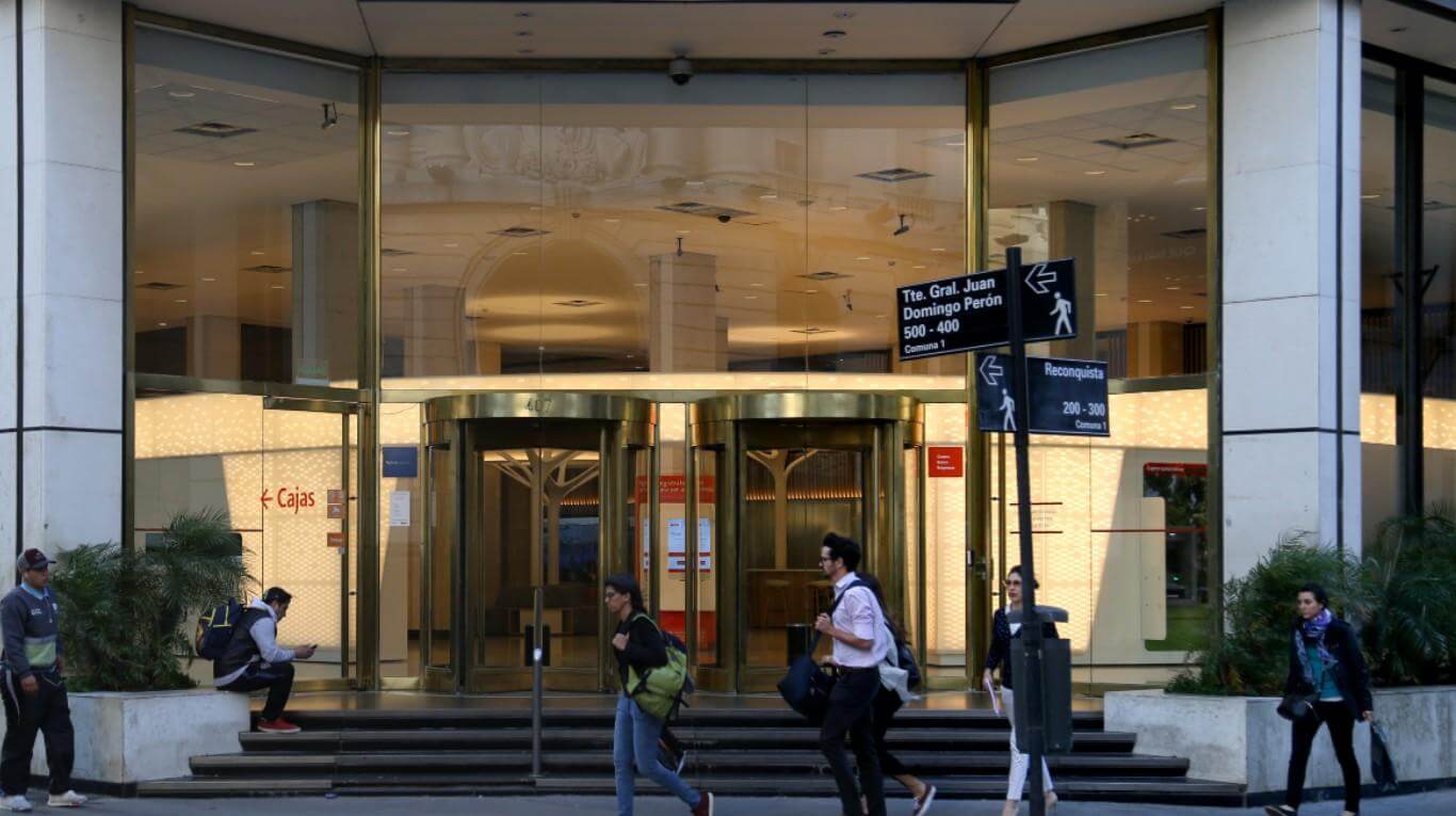 Los bancos abrirán sábado y domingo para pagar a jubilados