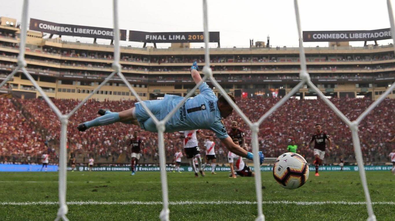 El segundo gol de Gabigol a River fue elegido como el más importante en la historia de Flamengo