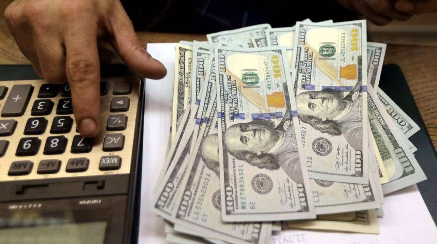 El dólar blue, sin freno: rozó los $160 en el mercado paralelo