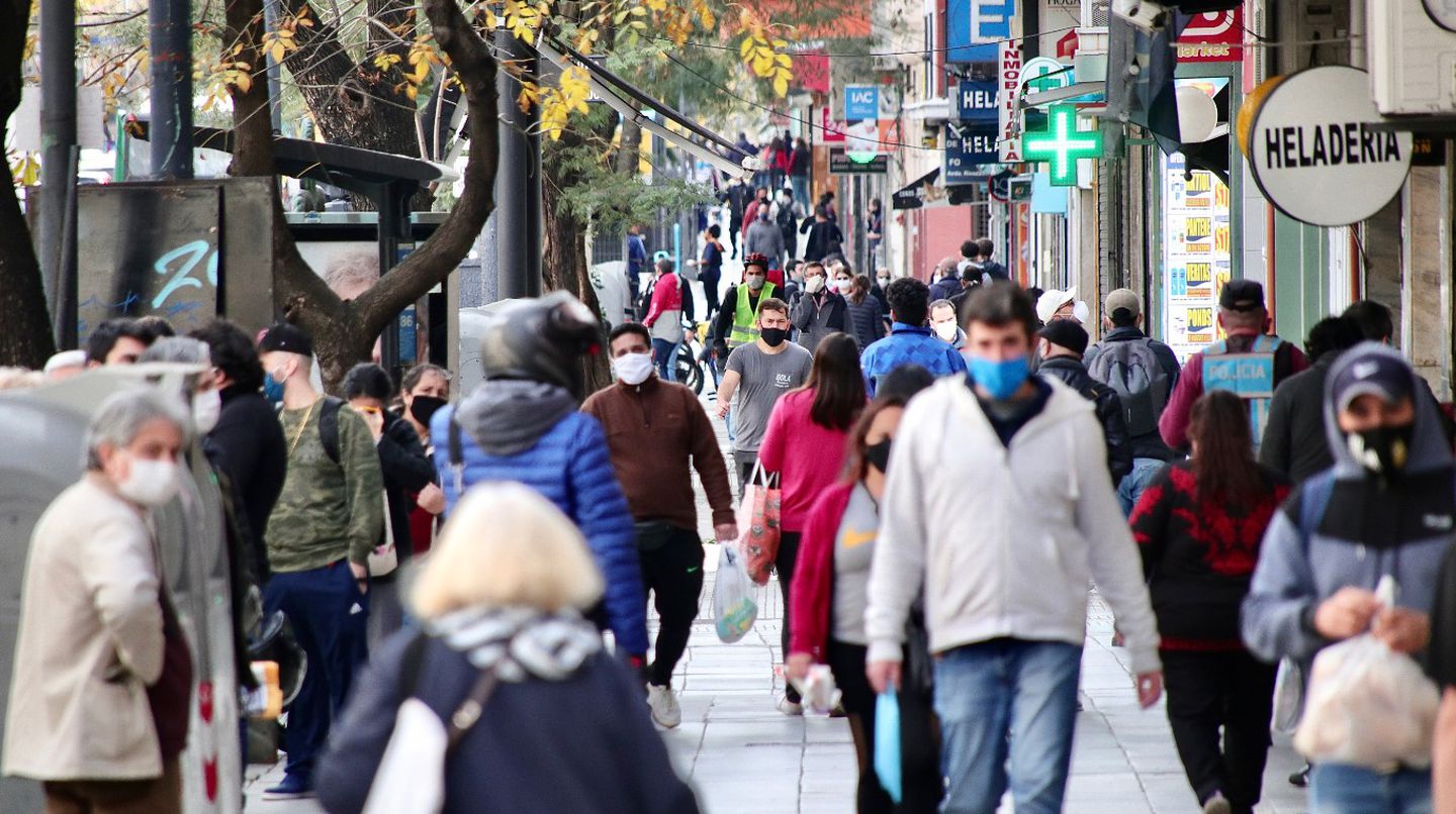 Empieza el distanciamiento social en el área metropolitana: qué está permitido y qué no
