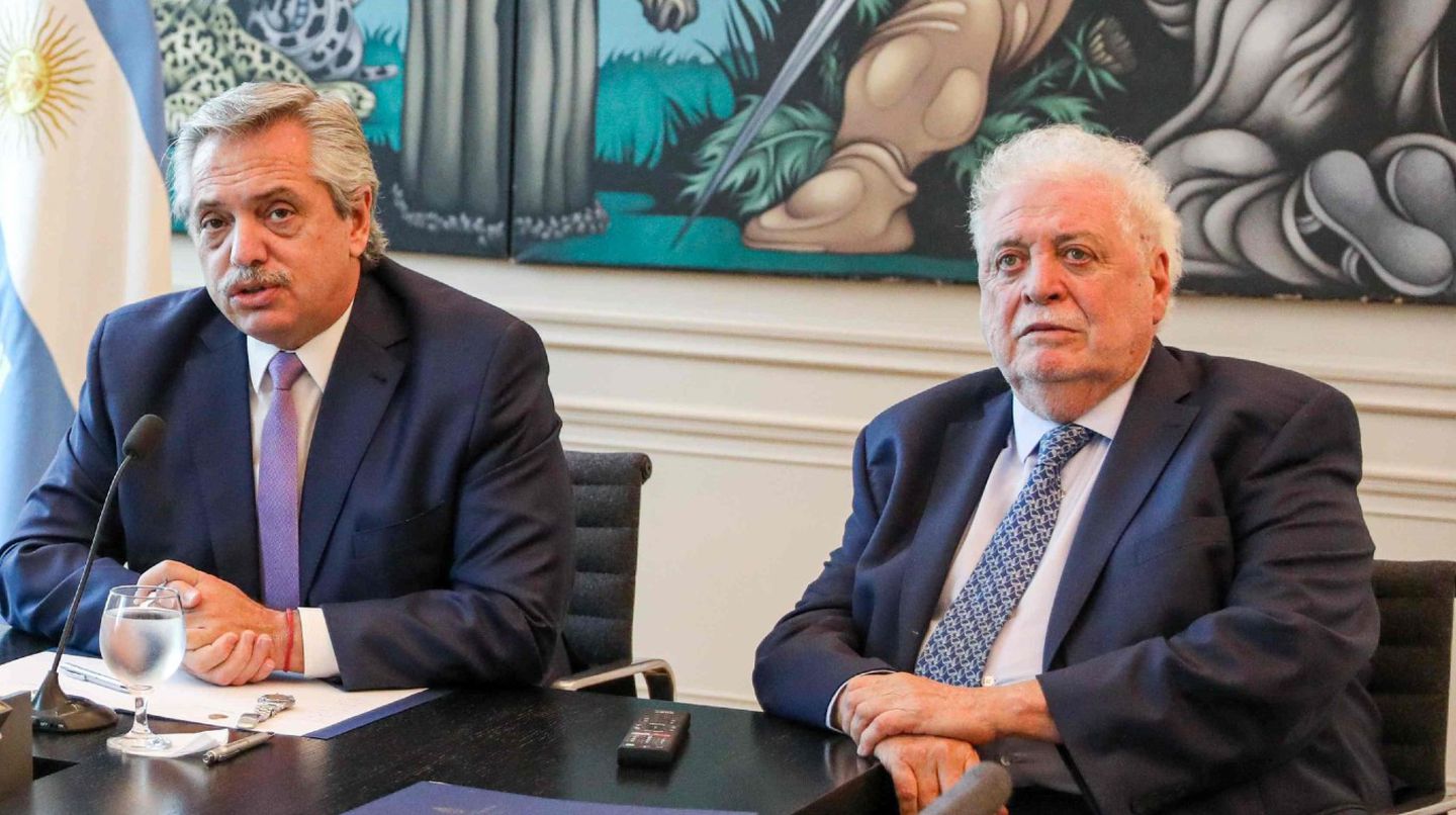 Alberto Fernández hará anuncios sobre la vacunación con Ginés González García