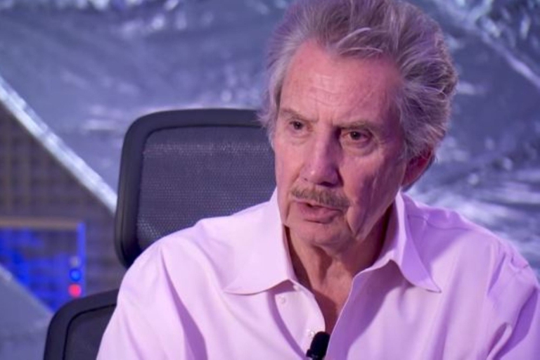 Un magnate ofrece casi un millón de dólares a quienes puedan responder una duda existencial