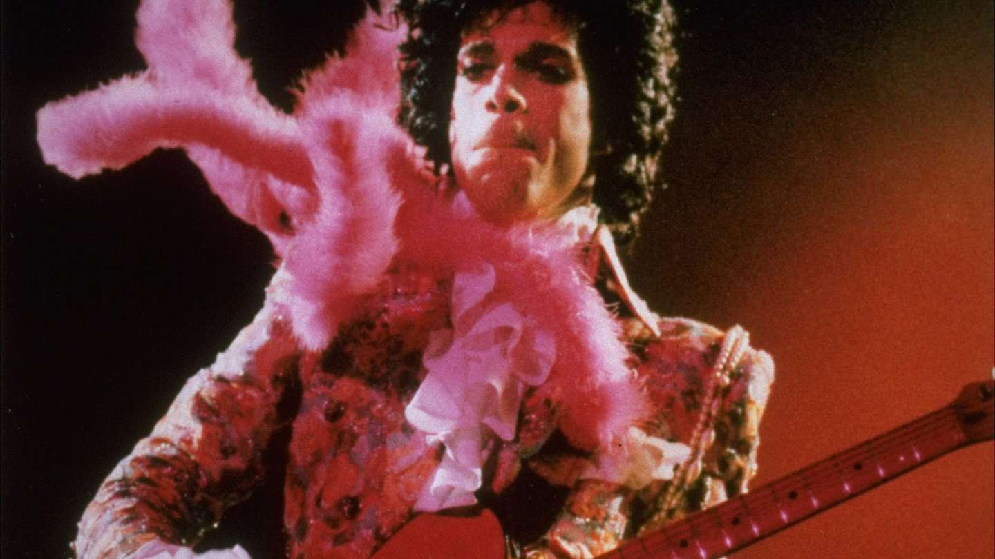 A cinco años de su muerte, exhibirán las cenizas de Prince