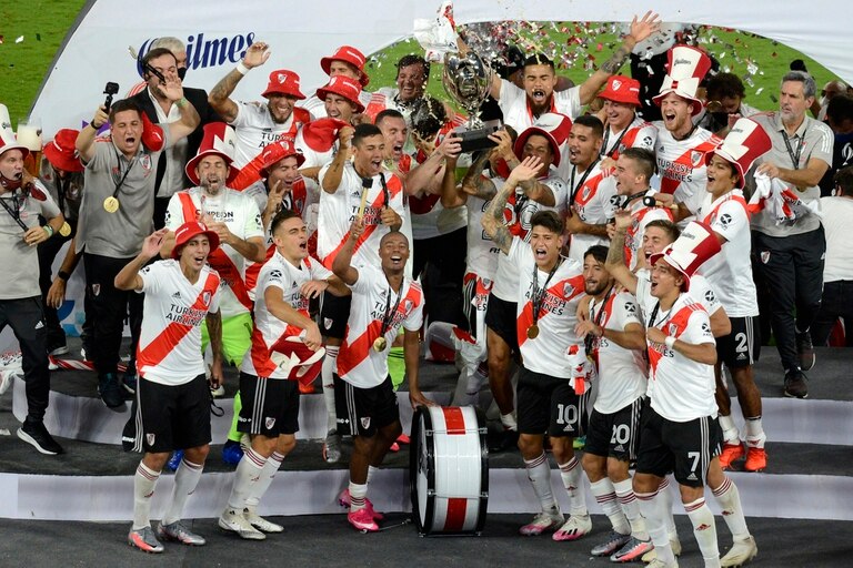 River, campeón de la Supercopa Argentina: goleó a Racing 5-0