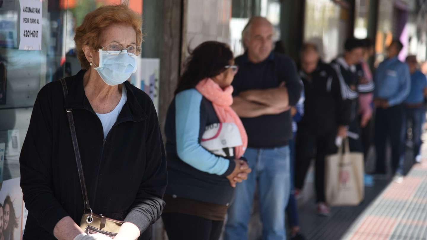 Pese al aumento que anunció el Gobierno, las jubilaciones perderán 6,2% frente a la inflación