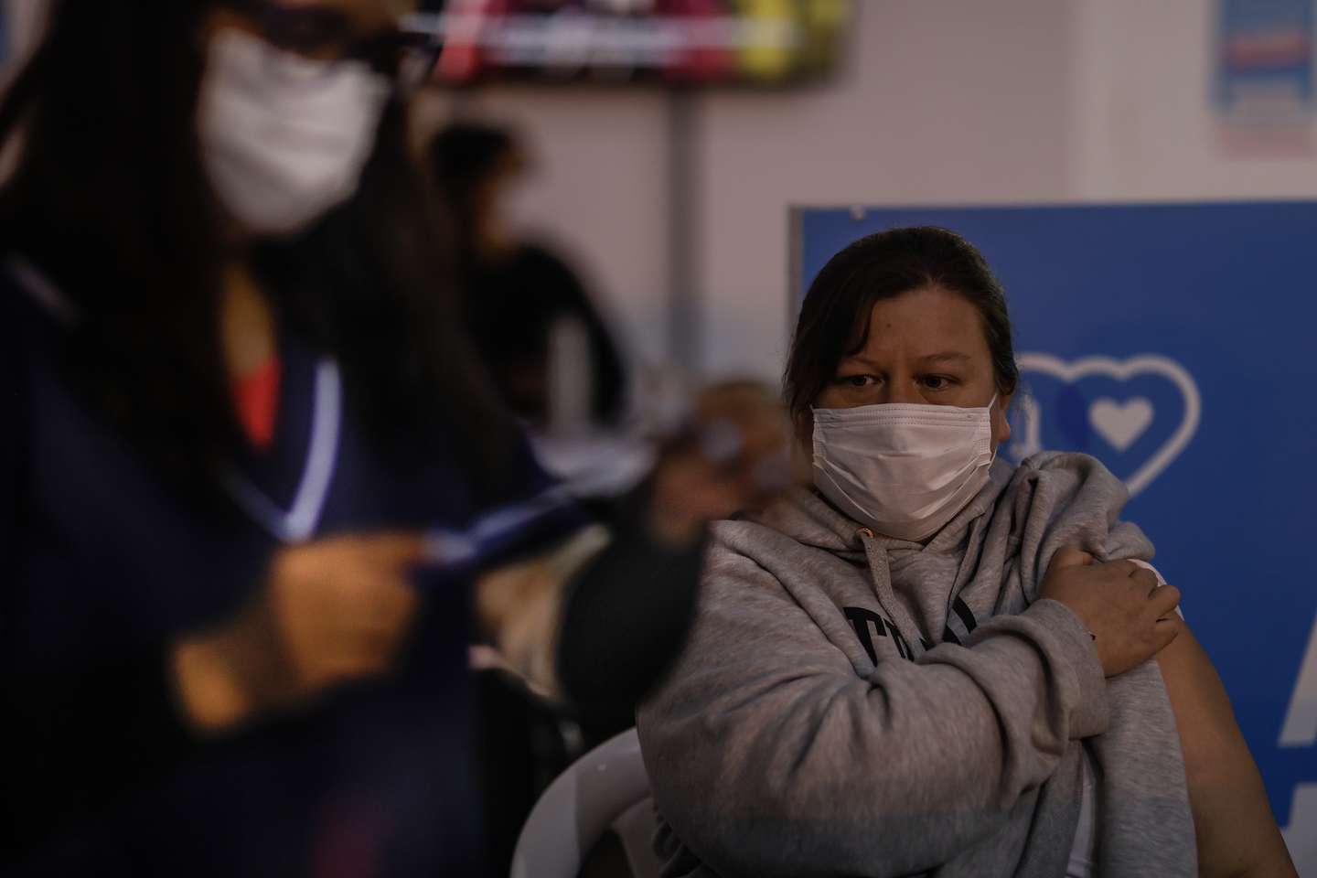 Por qué el Gobierno pide a los positivos de Covid esperar 90 días para recibir la tercera dosis
