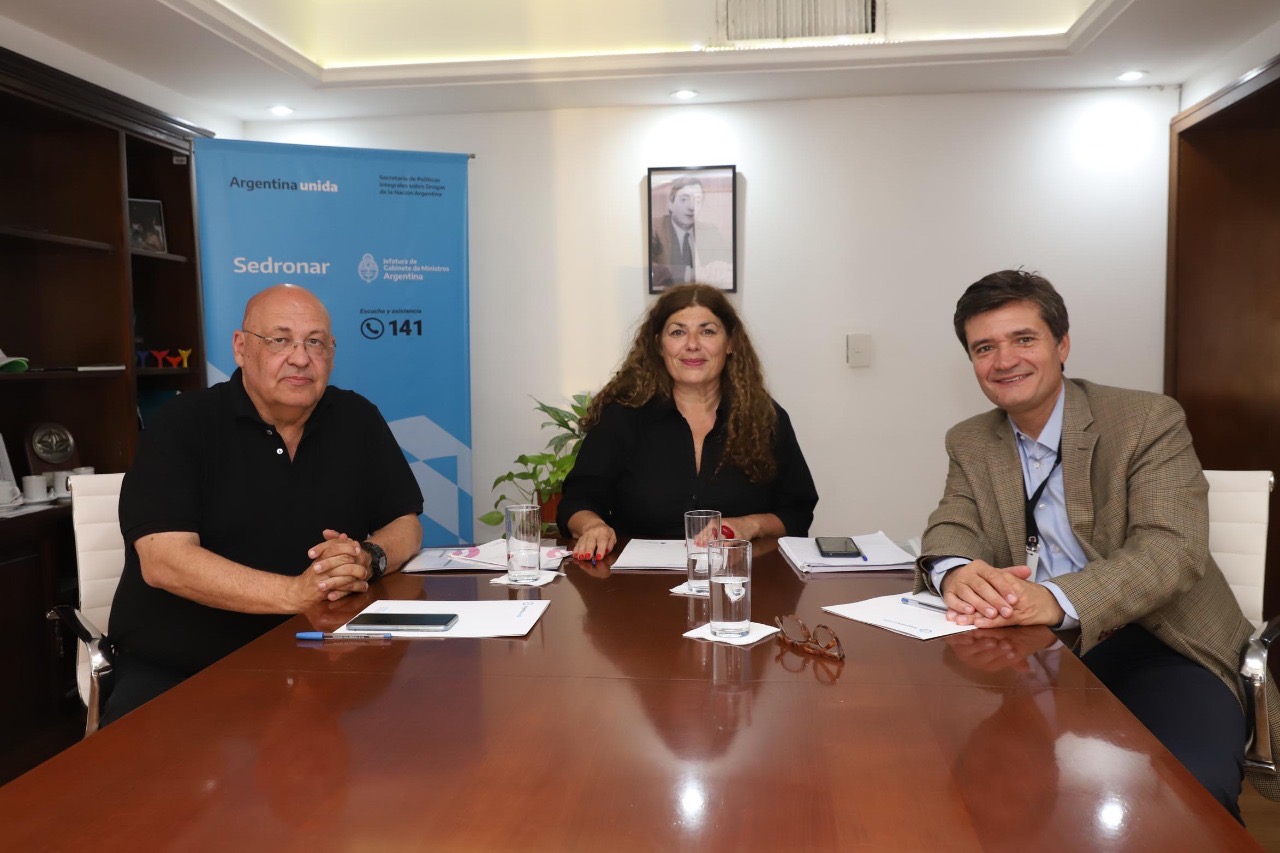 COVIAR y SEDRONAR firmaron un convenio para la prevención del consumo de alcohol en exceso