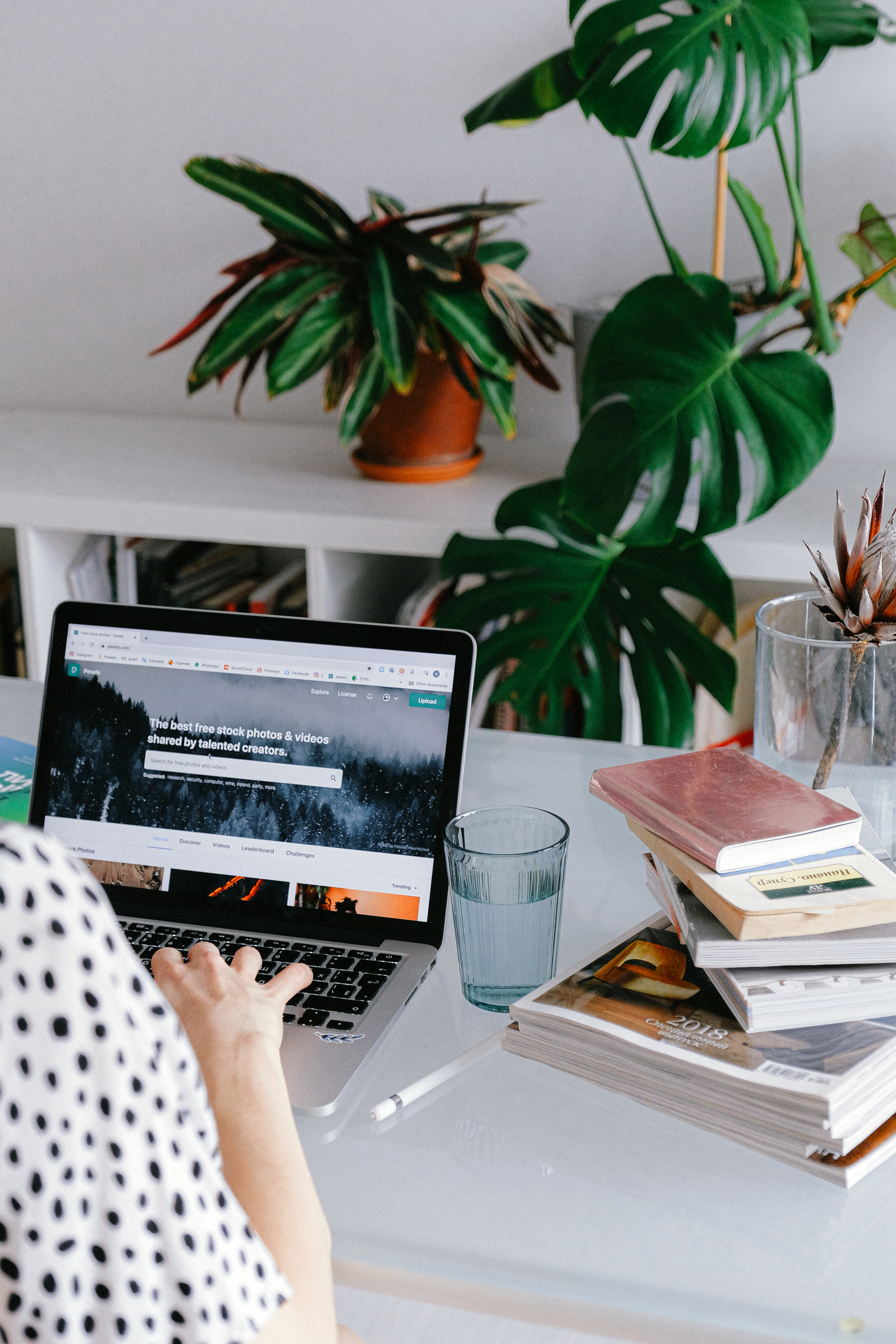 5 consideraciones para comenzar a trabajar para afuera y ganar en dólares